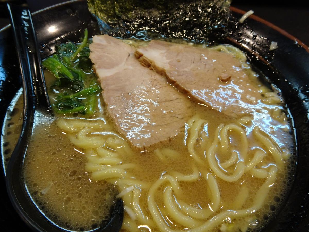 横浜ザ・アパートメント Yokohama  Buitenkant foto